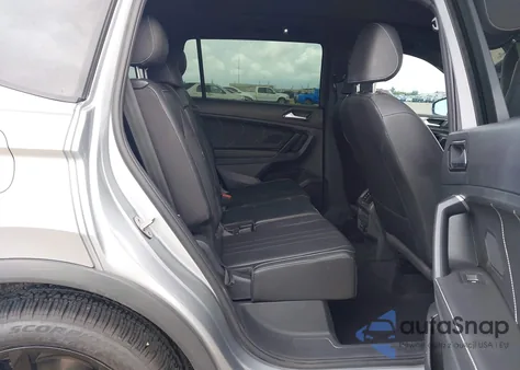 2023 Volkswagen Tiguan 2.0T Se R-Line Black z USA, uszkodzony, nr VIN 3VVCB7AX2PM108351